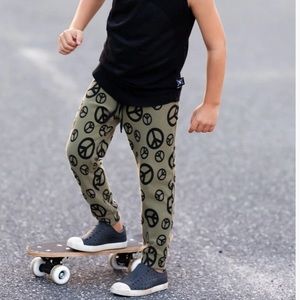 NWT Softsie Kids Organic Joggers Sweatpants Loungewear Peace Sign Green Size 6